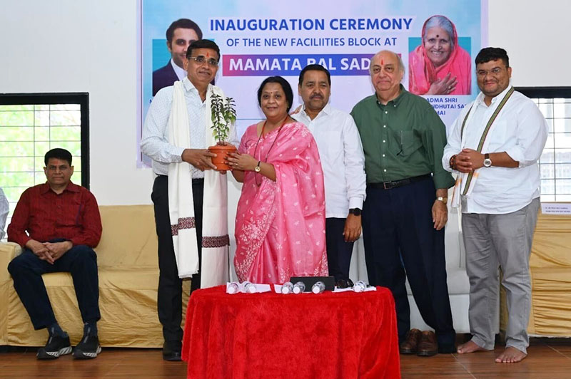 Silhouettes & AIIMBT by Air Force Medical College